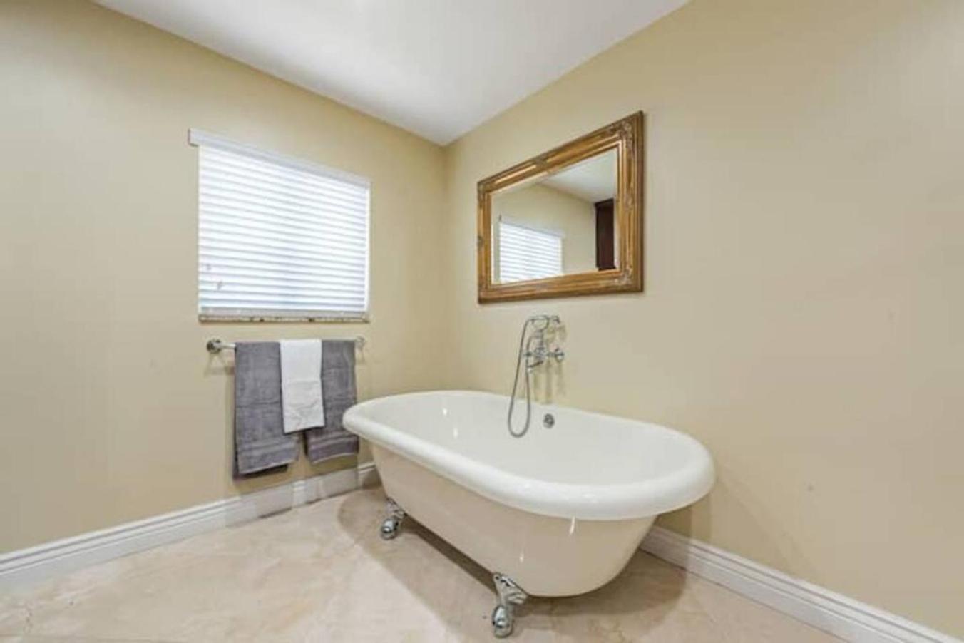 Home With Pool By Pmi Unit 263 Fort Lauderdale Dış mekan fotoğraf